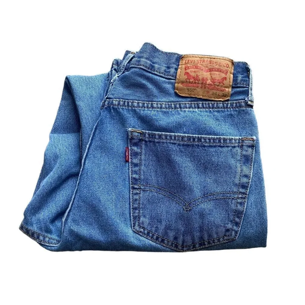 Levi’s Y2K Straight Leg Light Wash Hi Waisted Distressed Denim Jeans
